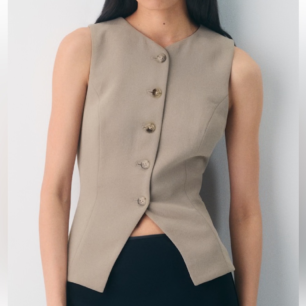 Aritzia Wilfred Regal Vest Button Down Top Nomad Taupe Size 8